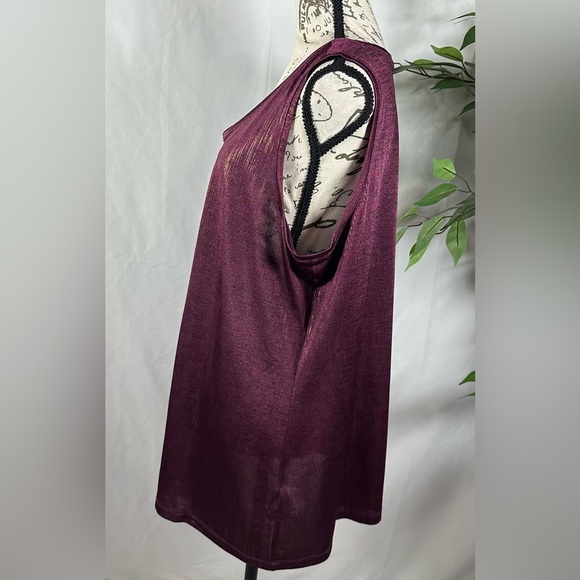 Susan Graver Women's Top - Rich Burgundy 🍒 - Picture 6 of 11